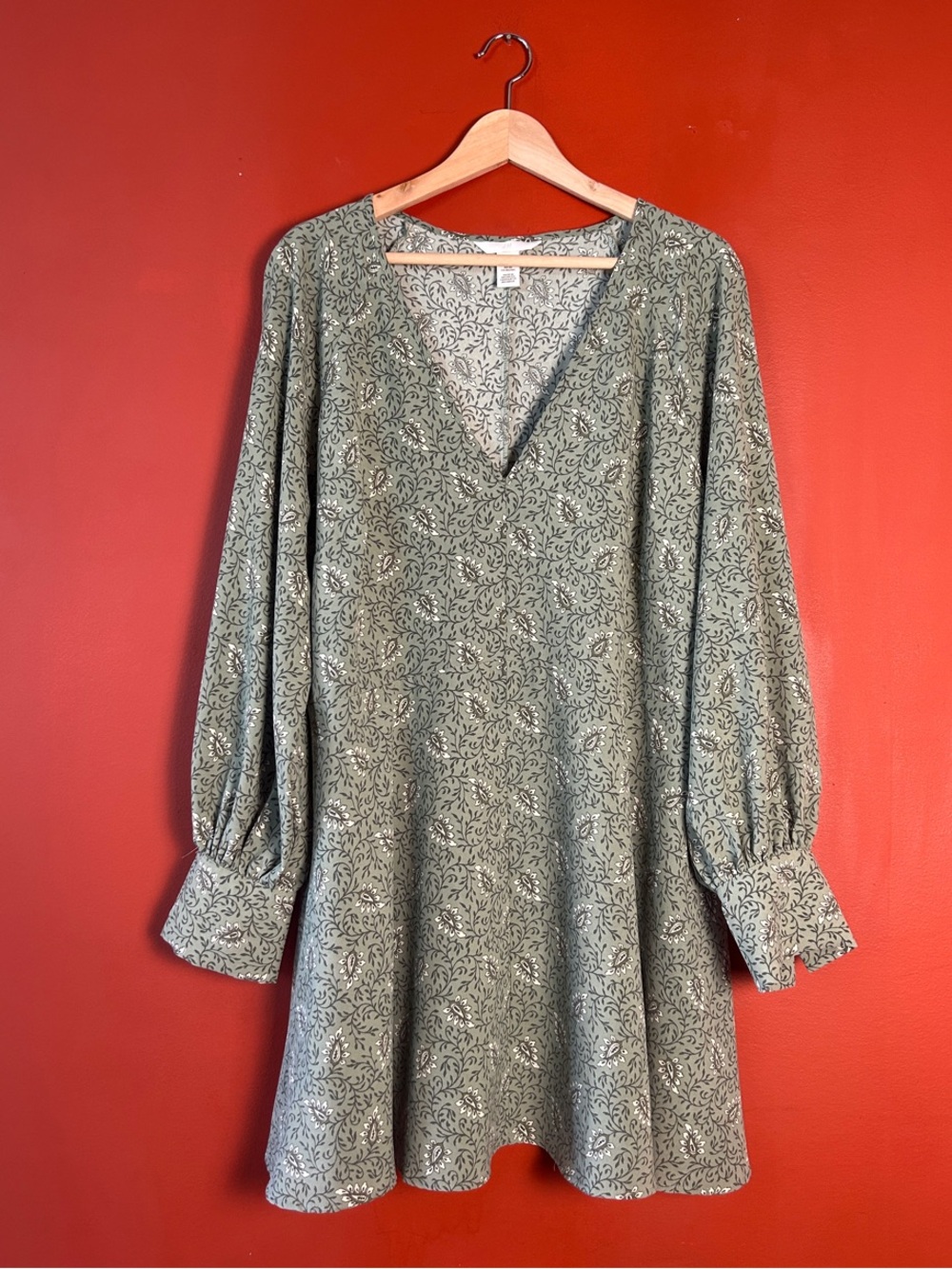 H&M Sage Green Paisley Floral Patterned V-Neck Long Sleeve Mini Dress